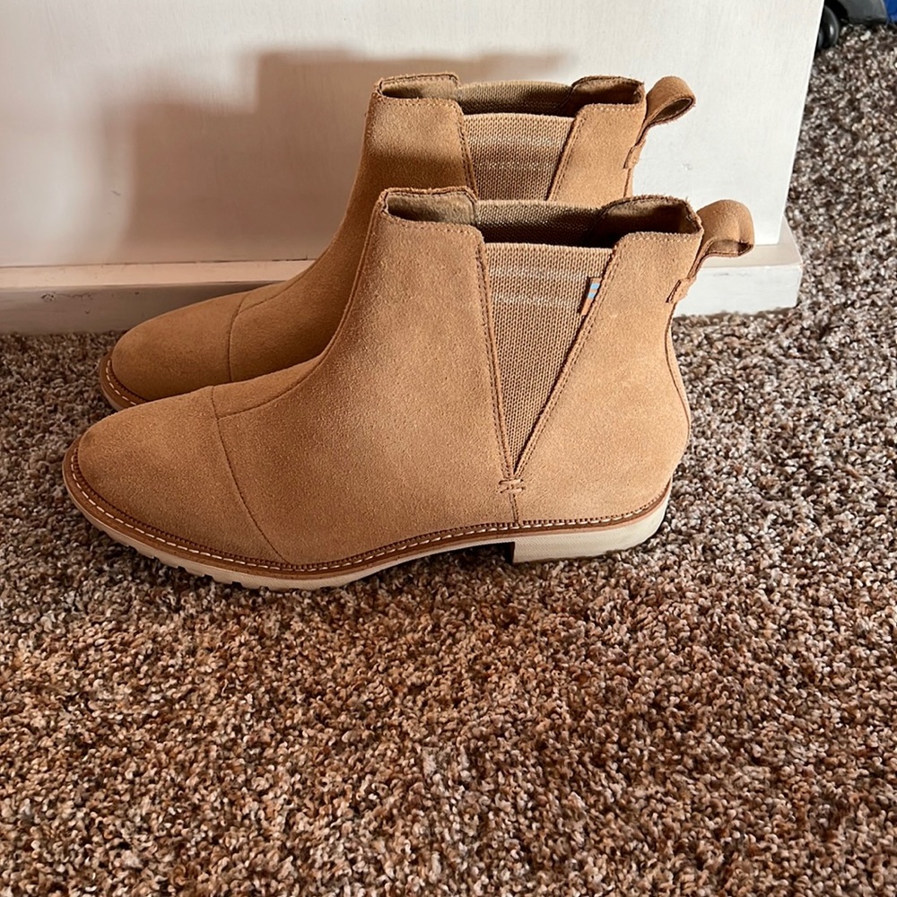 TOMS boots